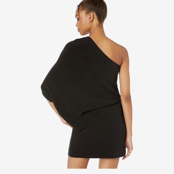 Halston
Dress
Women's
One Shoulder Asymmetrical Sleeve - Picture 7 of 9